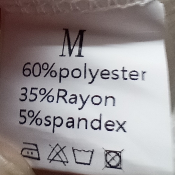 New White V-neck Top - Picture 4 of 7